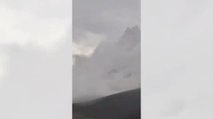 Il video della grande nuvola di polvere dopo la frana sulle Dolomiti bellunesi