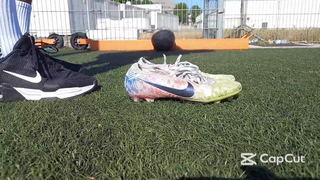 Como Fazer 4 Dribles Fáceis no Futebol – Passo a Passo (Tutorial Rápido)