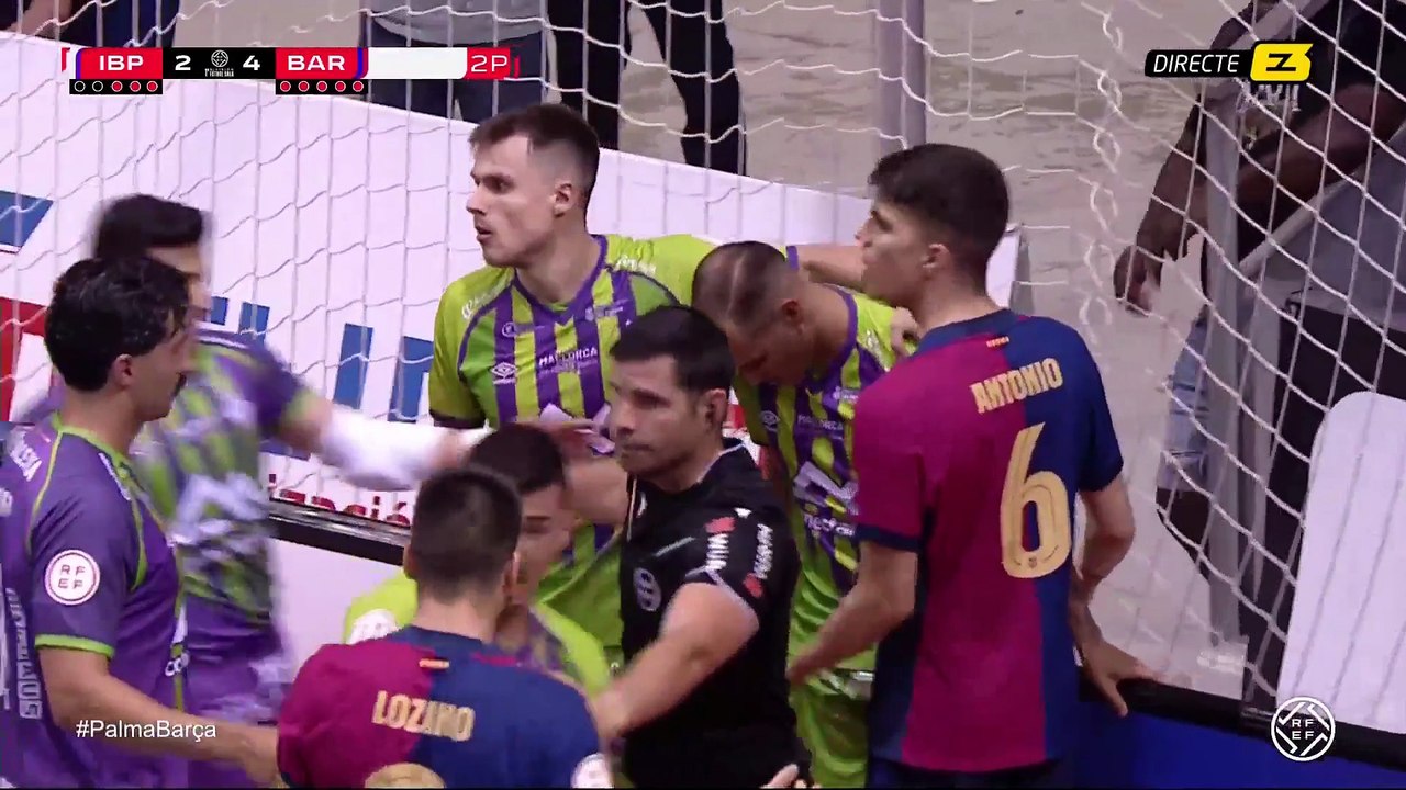 El mal perder de Palma contra el Barça de fútbol sala: agresión impune de Fabinho a Adolfo