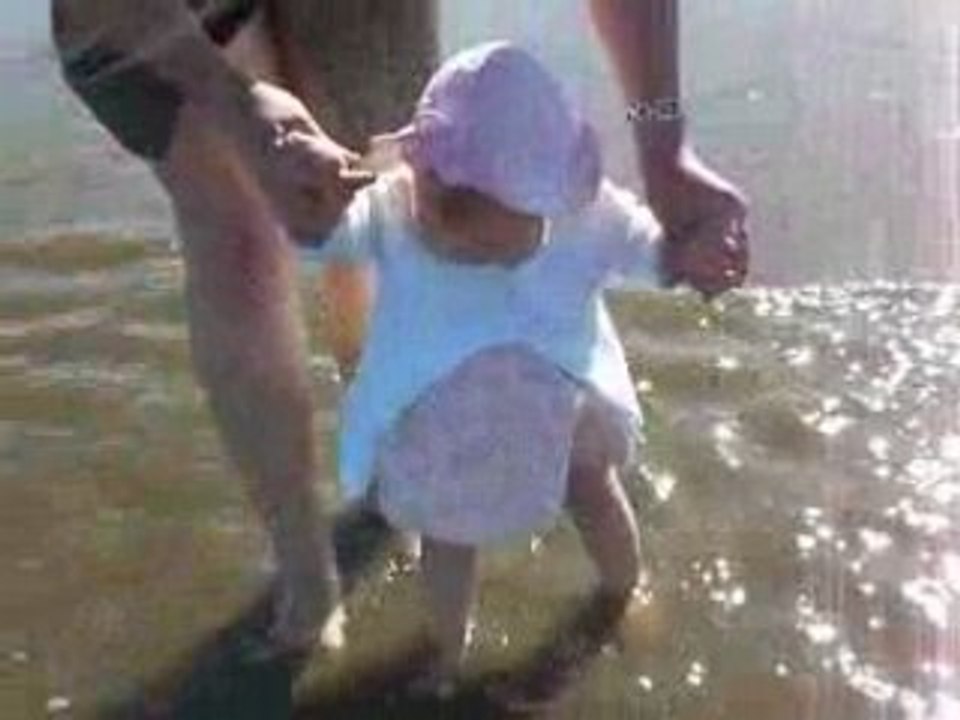 1e fois elysa a la mer