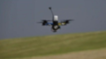 Detonan uno de los tres drones lanzados por disidencias en Cauca: policía y su esposa lesionados