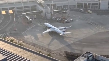 Watch: First flight of Israelis stranded abroad after Iran strikes lands