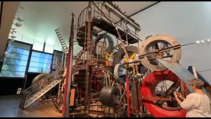 Museo Tinguely: un anniversario, macchine d'artista e treni fantasma