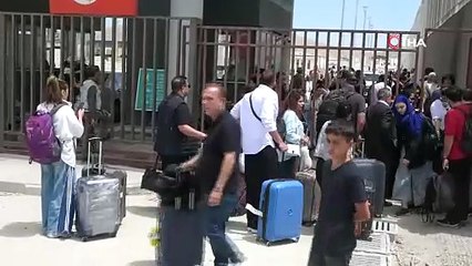 Türkiye'nin İran sınırında ''tersine akın'' başladı: Sınır kapıları dolup taştı!