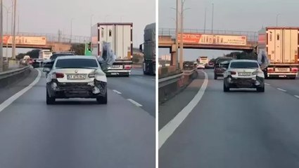 Tuzla’da ilginç görüntü: Otomobilin tamponunu arka koltukta taşıdı