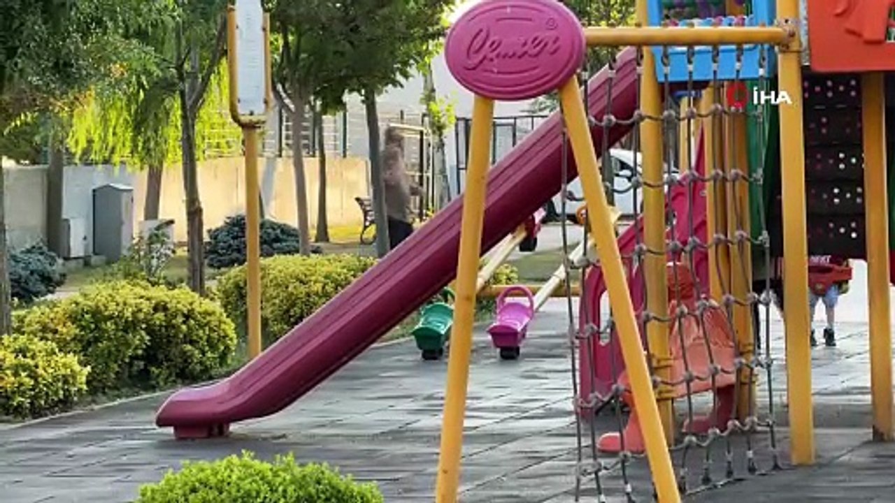 İstanbul'da çocuk parkında güpe gündüz akran zorbalığı!