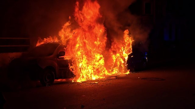 Charleroi : voitures en feu à Montignies-sur-Sambre
