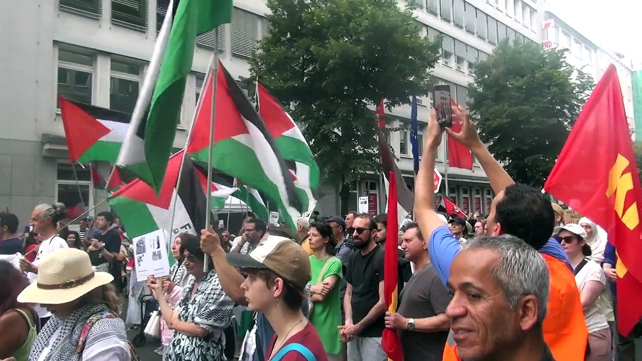 Friedensbündnis NRW Demo Düsseldorf 14.06.2025 ,Stoppt den Genozid