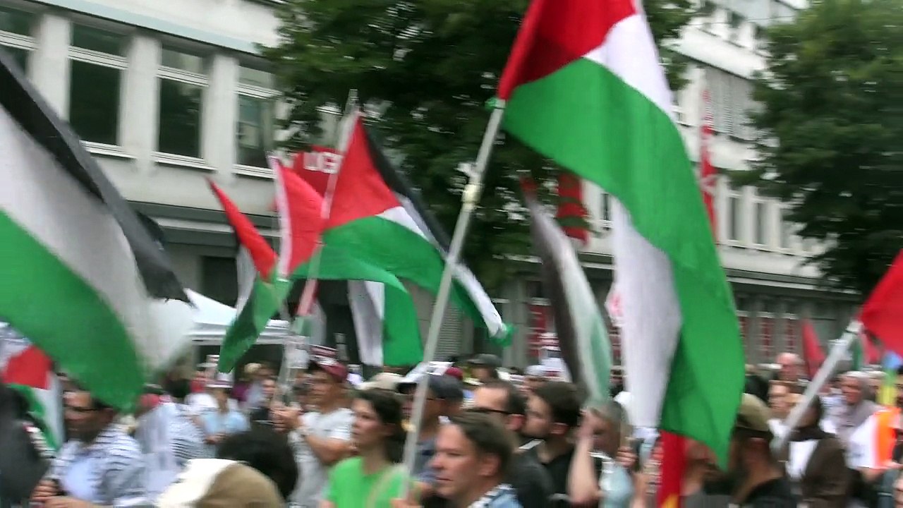 Friedensbündnis NRW Demo Düsseldorf ,Stoppt den Genozid