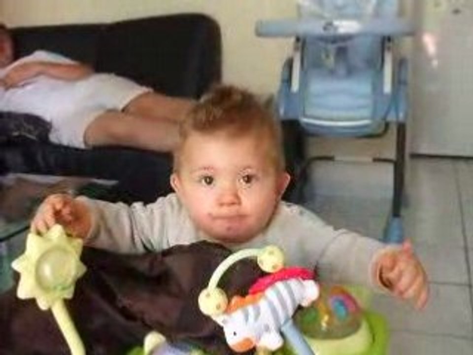 Mon fils ki joue a coucou!!!!!!1