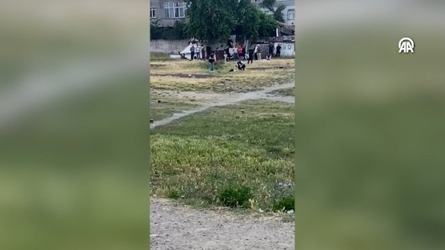 Bağcılar’da boş arazide erkek cesedi bulundu