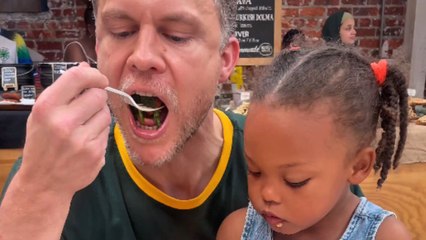 Dad and daughter bond over meal on their lunch date