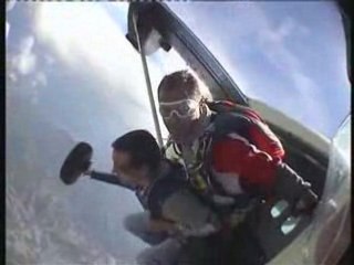 Steeve qui saute en parachute