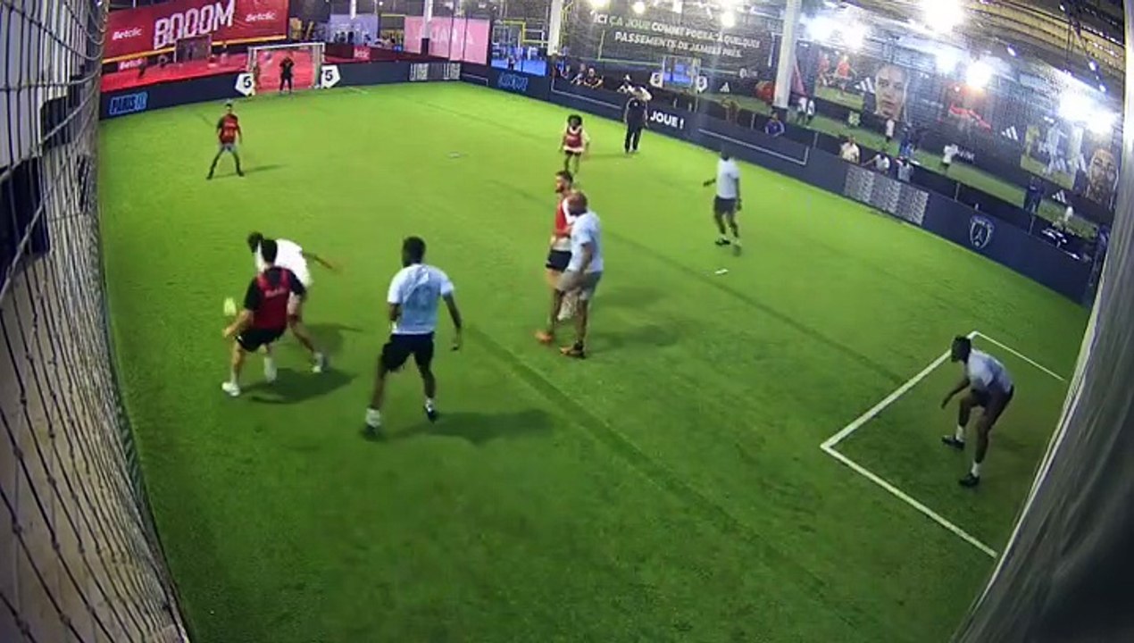 Créteil - Villeneuve 15/06 à 11:16 - Football Terrain Paris FC (LeFive Créteil)