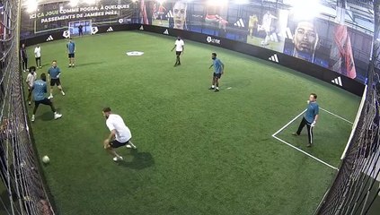 Villeneuve - Lyon 15/06 à 10:53 - Football Terrain 1 (LeFive Créteil)