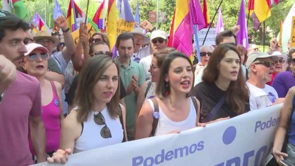 Cientos de personas se unen a la marcha republicana 'Hasta que se vayan'