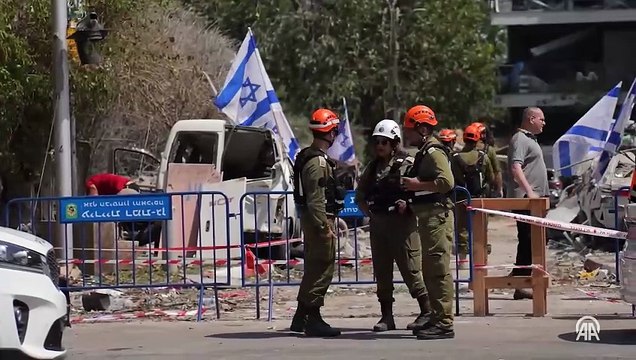 İran'ın İsrail'e yönelik füze saldırılarında Ramat Gan bölgesindeki binalarda ağır hasar oluştu
