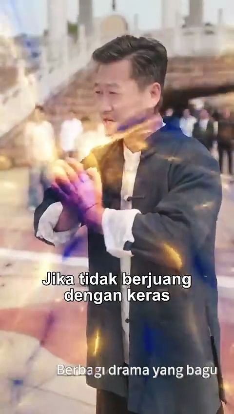  Dewa perang yang dulunya tampan sedang berjualan nasi goreng di pinggir jalan!