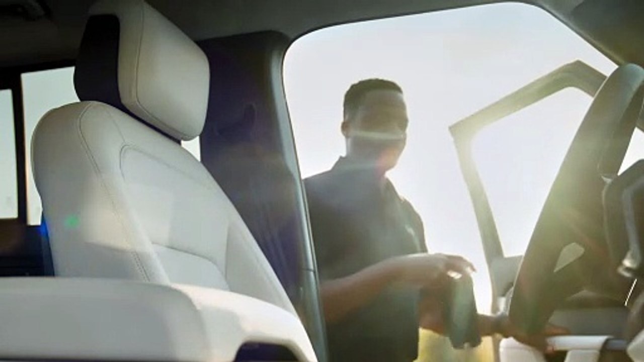 Le Land Rover Defender affiche un design extérieur légèrement revisité