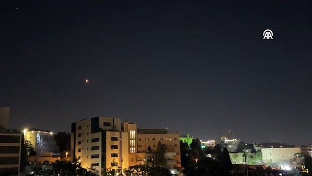 İran, İsrail'e füze saldırılarına yeniden başladı!