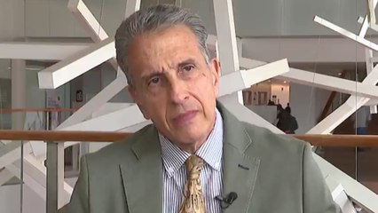 “La medicina no es solo ciencia”: Fernando Hakim, el neurocirujano que operó a Miguel Uribe