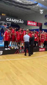Benfica faz a festa de campeão no Dragão Arena