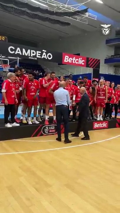 Benfica faz a festa de campeão no Dragão Arena