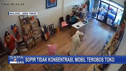 Salah Injak Pedal Gas, Mobil di Malang Terobos Masuk ke Dalam Toko