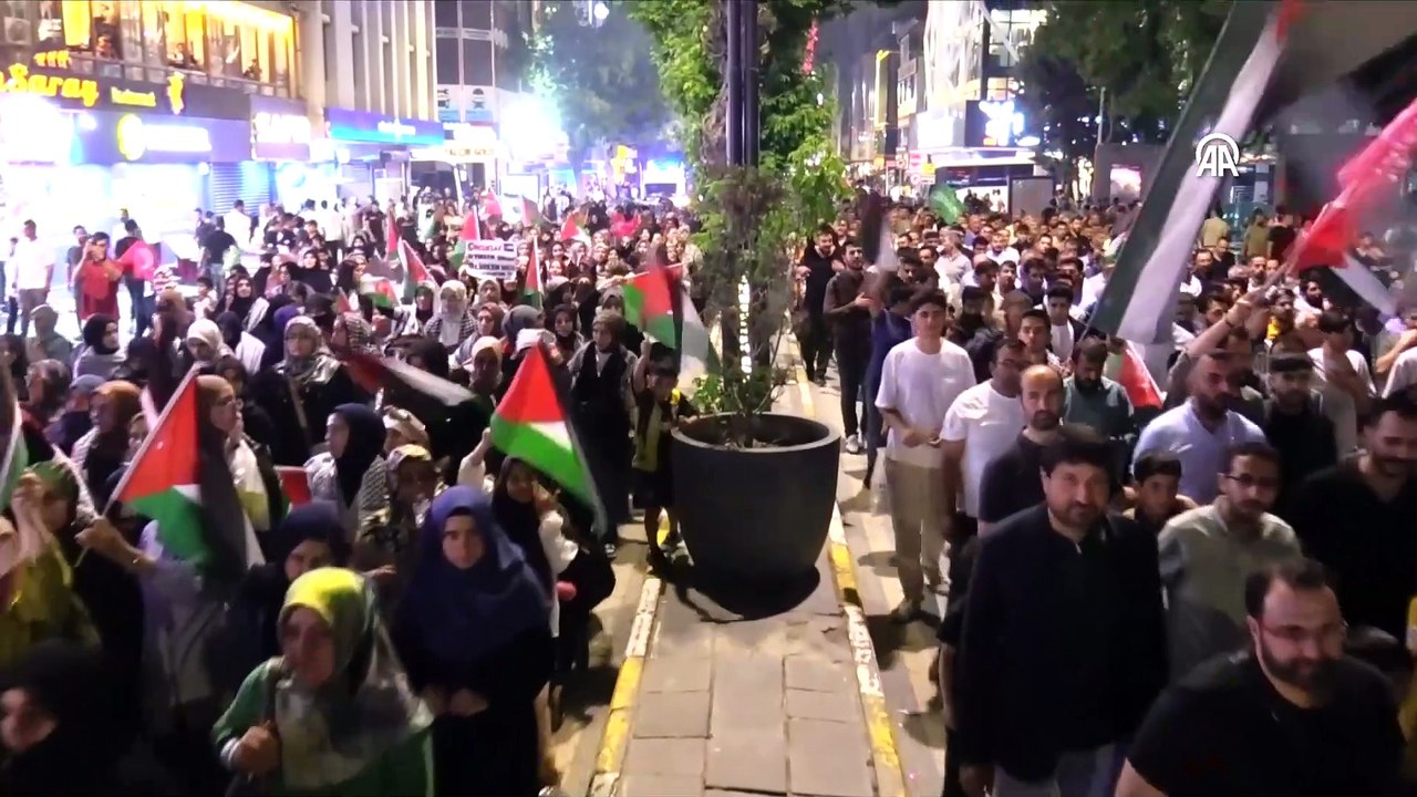 Van'da İsrail'in İran'a ve Gazze'ye yönelik saldırıları protesto edildi