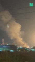 Las impactantes imágenes de humo junto a una refinería en Haifa tras el ataque con misiles de Irán