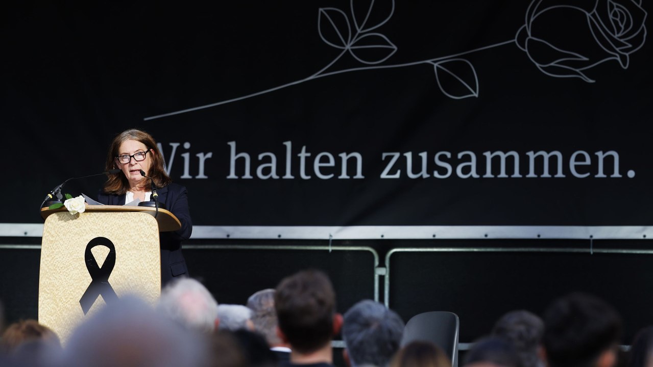 Amoklauf in Graz: Trauerfeier und Gedenken am Grazer Hauptplatz