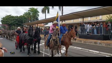 (P1) DESFILE CAVALARIA ANTONIANA 50 ANOS - JAGUARIÚNA SP