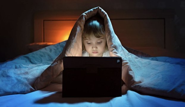 La ministre de la Santé veut interdire l’exposition aux écrans aux moins de trois ans, « y compris à la maison »