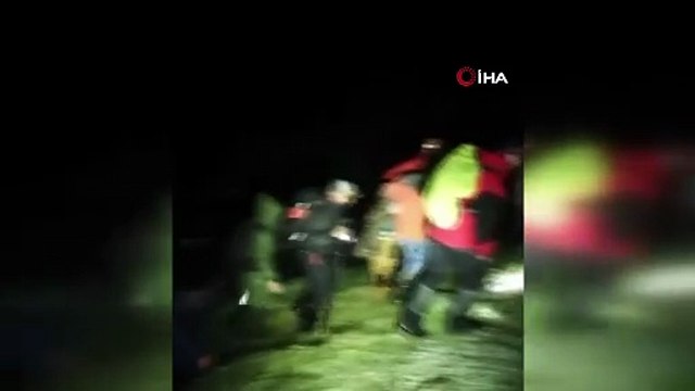 Demirkapı Yaylası’nda sisten yönlerini şaşıran dağcıların imdadına jandarma ve AFAD yetişti