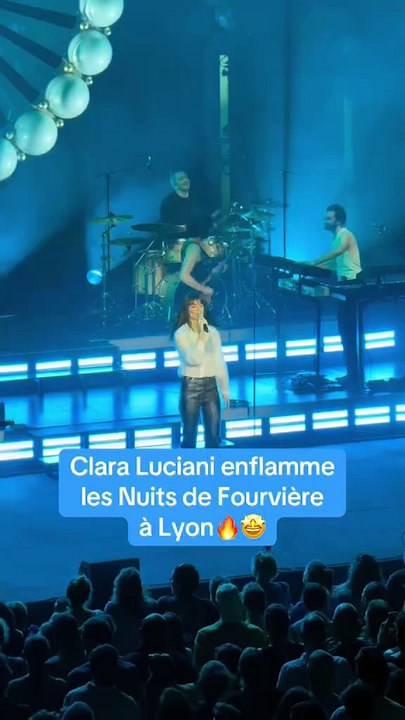 Clara Luciani enflamme les Nuits de Fourvière à Lyon