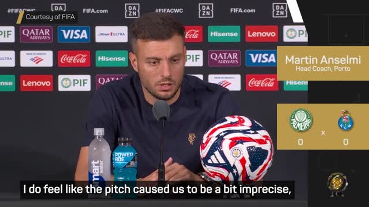 Porto boss blasts pitch after Palmeiras draw