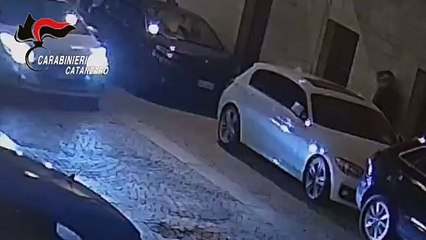 Serie di furti e danneggiamenti a Lamezia Terme, un arresto e un minore in comunità