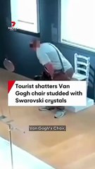 Découvrez les images d'un couple de touristes qui détruit une réplique de la « chaise de Van Gogh » en voulant s’asseoir dessus dans un musée Italien, qui annonce avoir déposé plainte