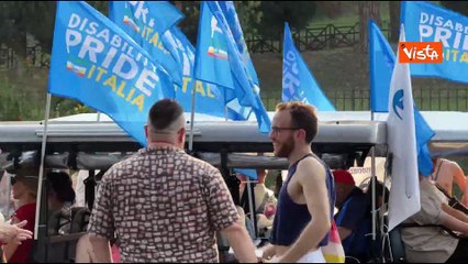 Anche il carro del Disabilility Pride Italia alla sfilata lgbt a Roma