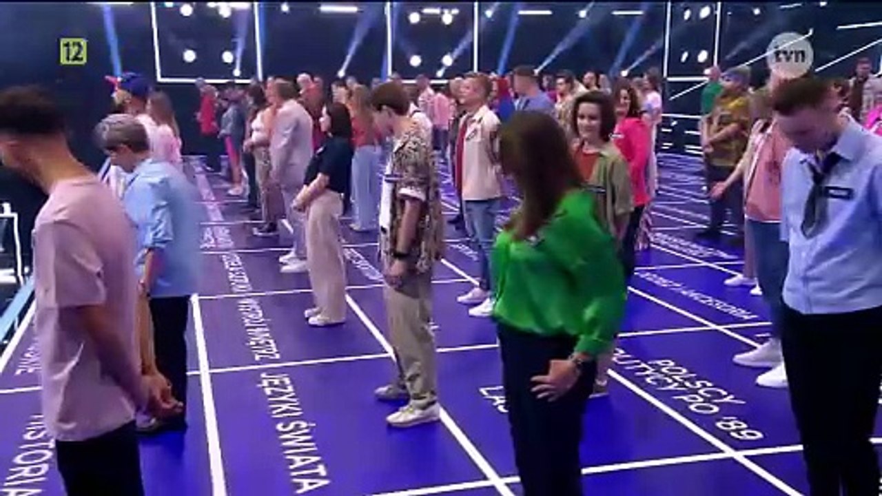 The Floor - czołówka i tyłówka