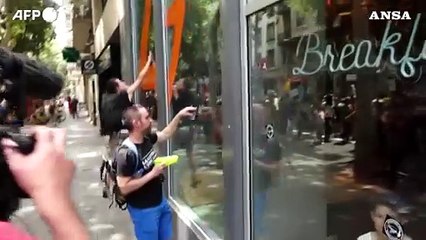 La protesta contro l'overturismo infiamma le citta' in Spagna