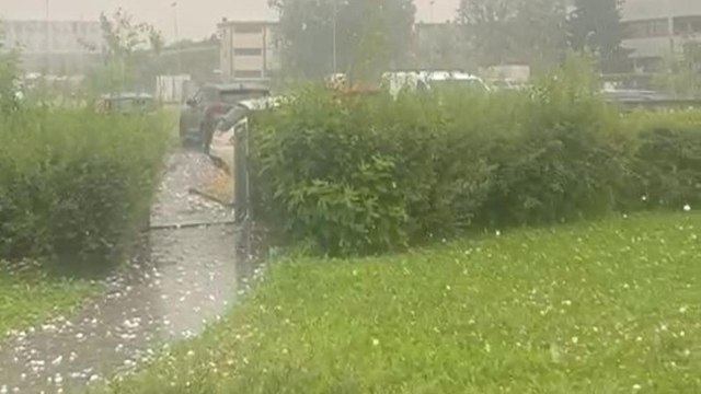 Parma, il video della violenta grandinata che si è abbattuta sulla città e sulle campagne