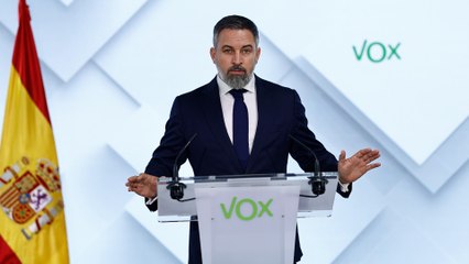 Abascal pide a los diputados "no involucrados en la corrupción" que se unan a una moción de censura