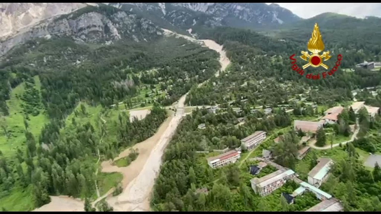 Maltempo, la frana a Borca di Cadore (Bl) vista dall'alto