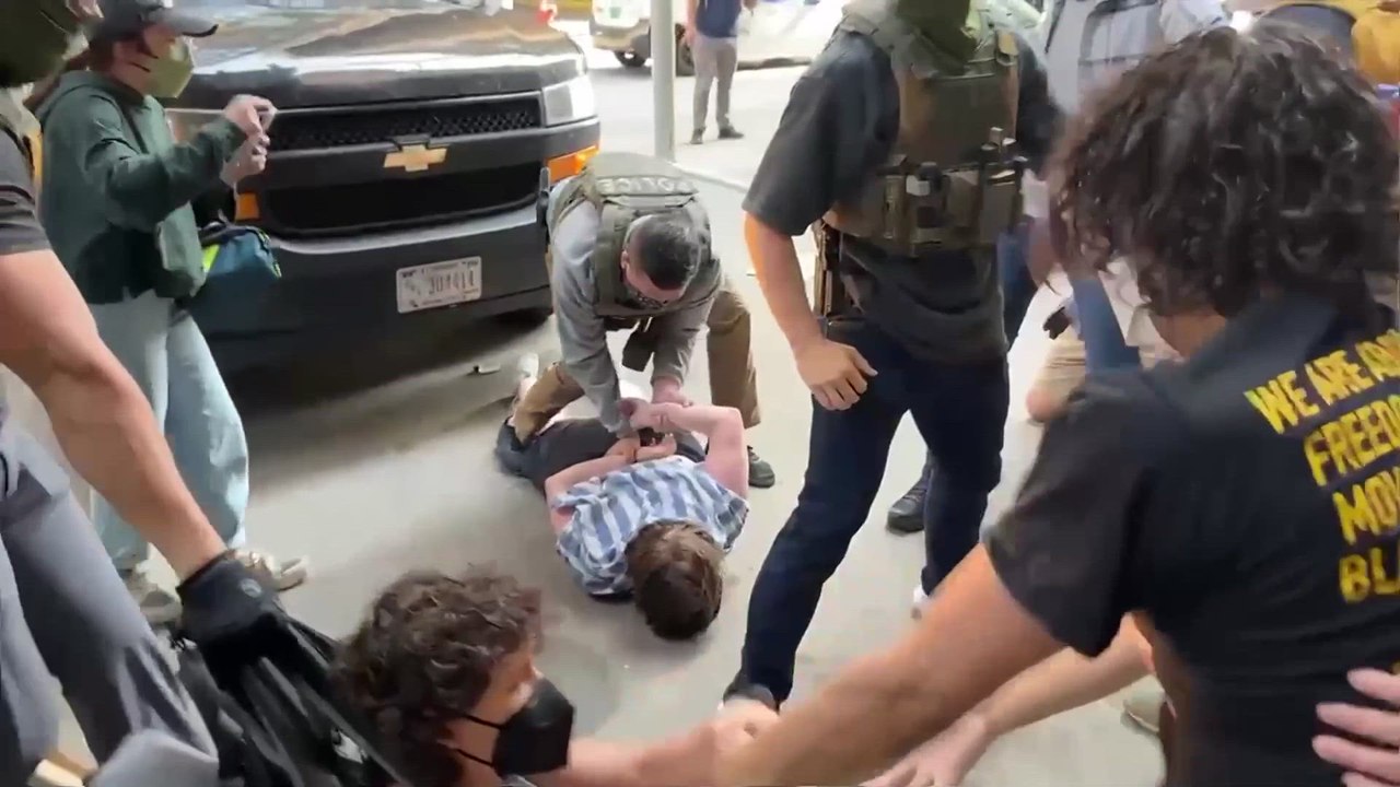 Chaos Erupts Outside Chicago Court as Protesters Challenge ICE Agents