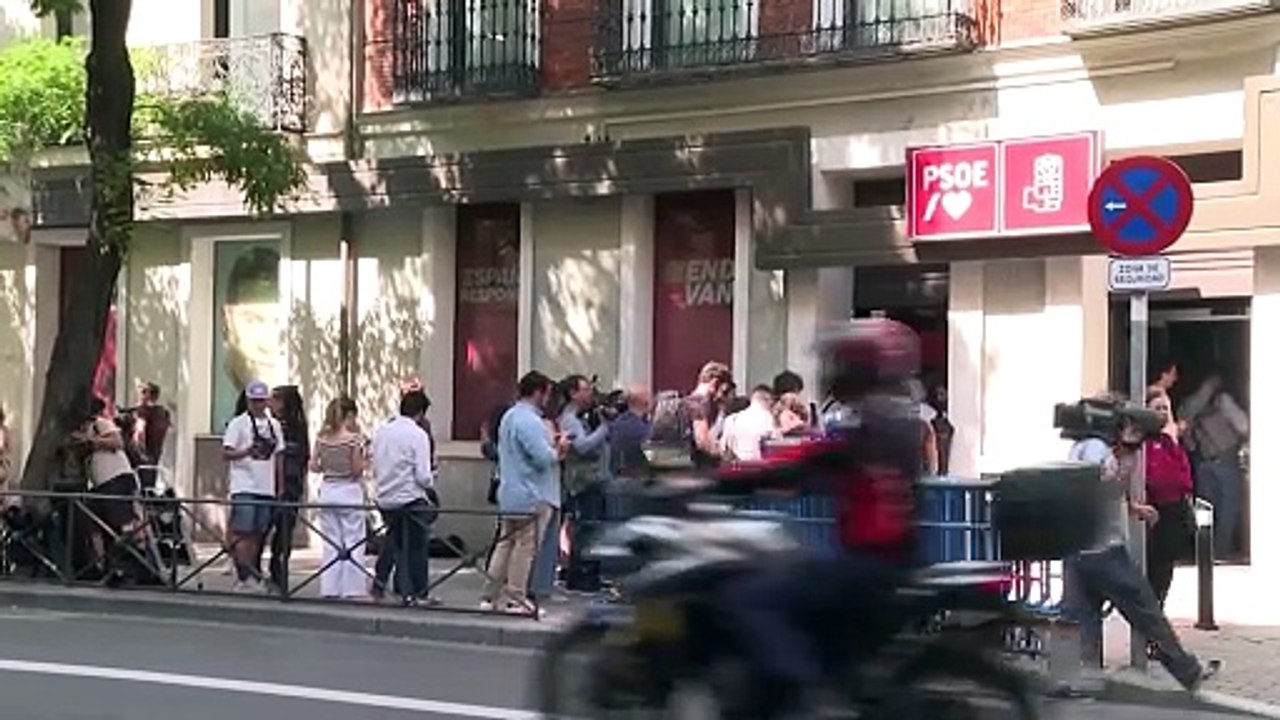 Sánchez defiende que el PSOE es una organización "limpia" y reta a PP y Vox a una moción