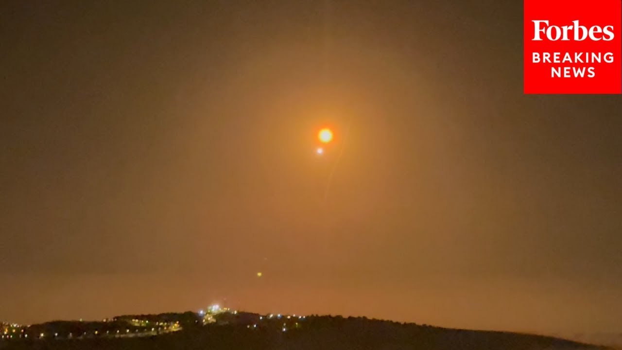 Iranian Missiles Seen In The Sky Above Tel Aviv, Israel