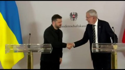 Zelensky a Vienna, Austria "neutrale militarmente, non politicamente"