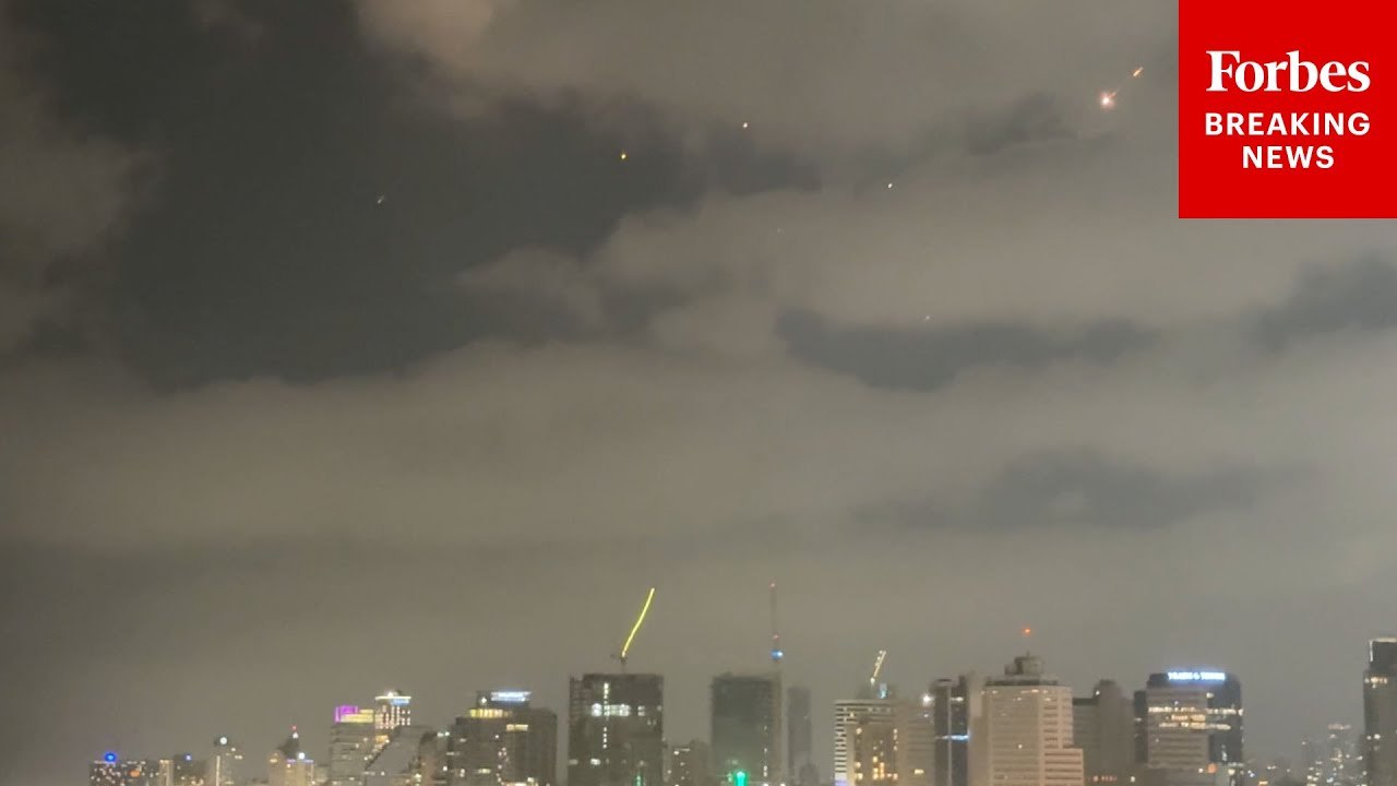 Camera Captures Iranian Missiles Coming Down On Tel Aviv, Israel