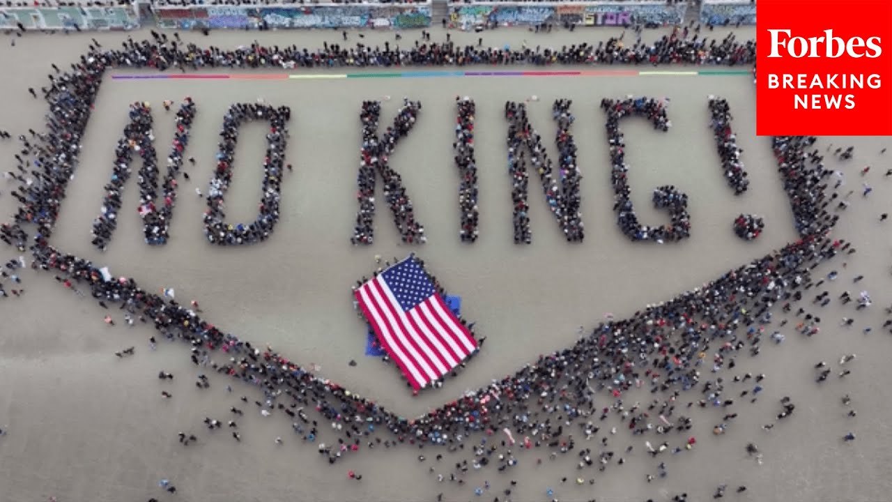 Anti-Trump Protesters In San Francisco Gather On Ocean Beach For A ‘No King’ Rally